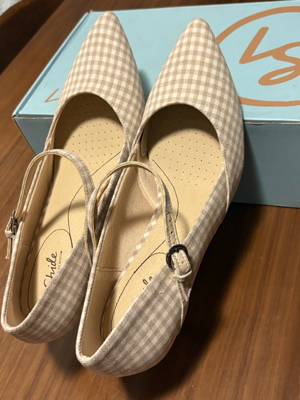 Life Stride Beige Gingham Mary Jane Heels - Picture 4 of 9